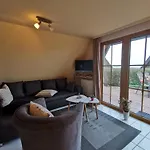 Reetdach Ferienhaeuser בית נופש אלט רדביץ