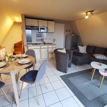 Holiday home Reetdach Ferienhaeuser Alt Reddevitz