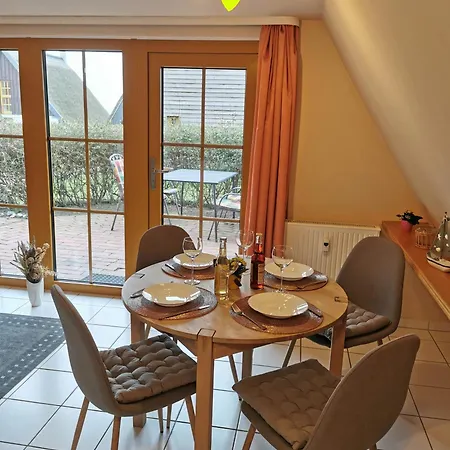 別荘 Reetdach Ferienhaeuser *