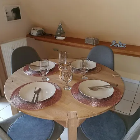 Reetdach Ferienhaus Alt Reddevitz