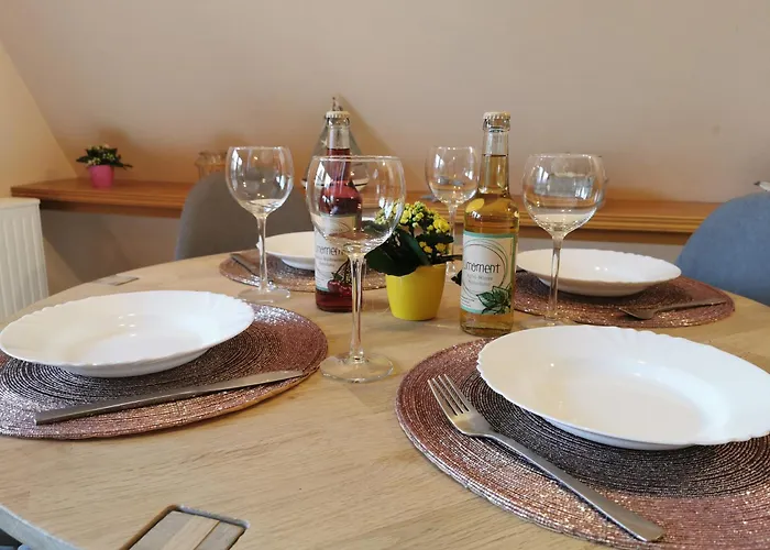 Reetdach Ferienhaeuser * Alt Reddevitz