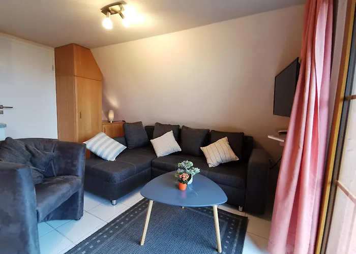 Casa de Férias Reetdach Ferienhaeuser Alt Reddevitz