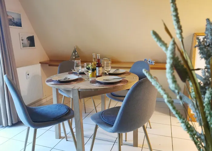 Reetdach Ferienhaeuser Alt Reddevitz